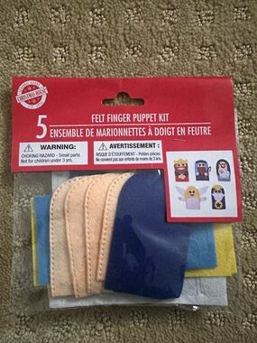 ADD ON: Christmas felt finger puppet kit